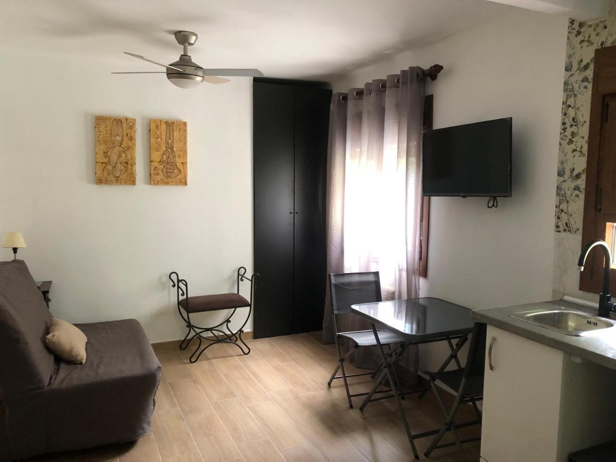 גיסאנדו Hostal-Restaurante Fogon De Gredos מראה חיצוני תמונה