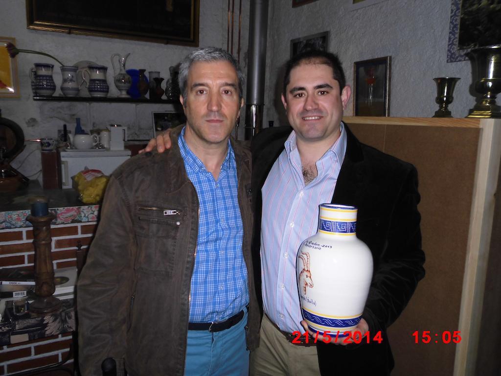 גיסאנדו Hostal-Restaurante Fogon De Gredos מראה חיצוני תמונה