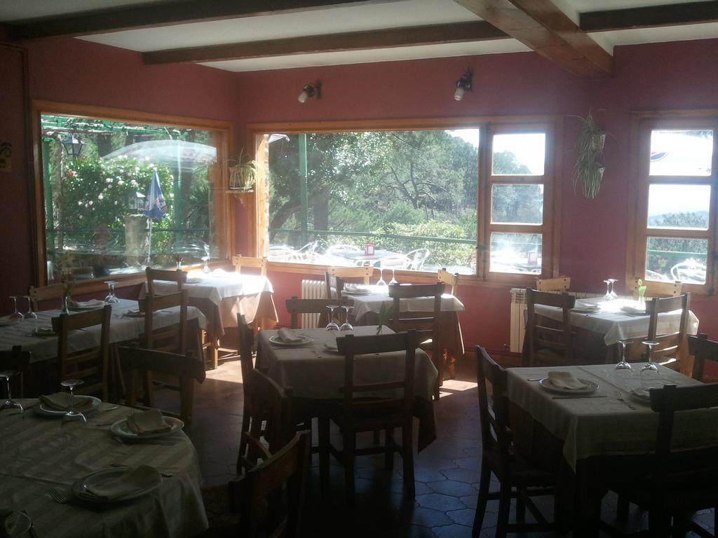 גיסאנדו Hostal-Restaurante Fogon De Gredos מראה חיצוני תמונה