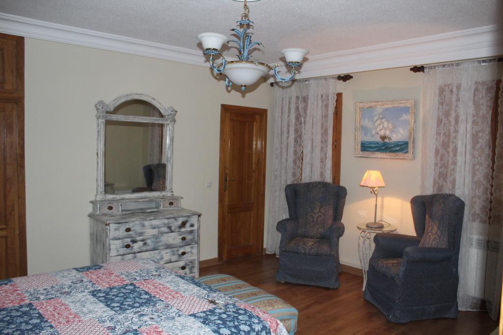 גיסאנדו Hostal-Restaurante Fogon De Gredos מראה חיצוני תמונה