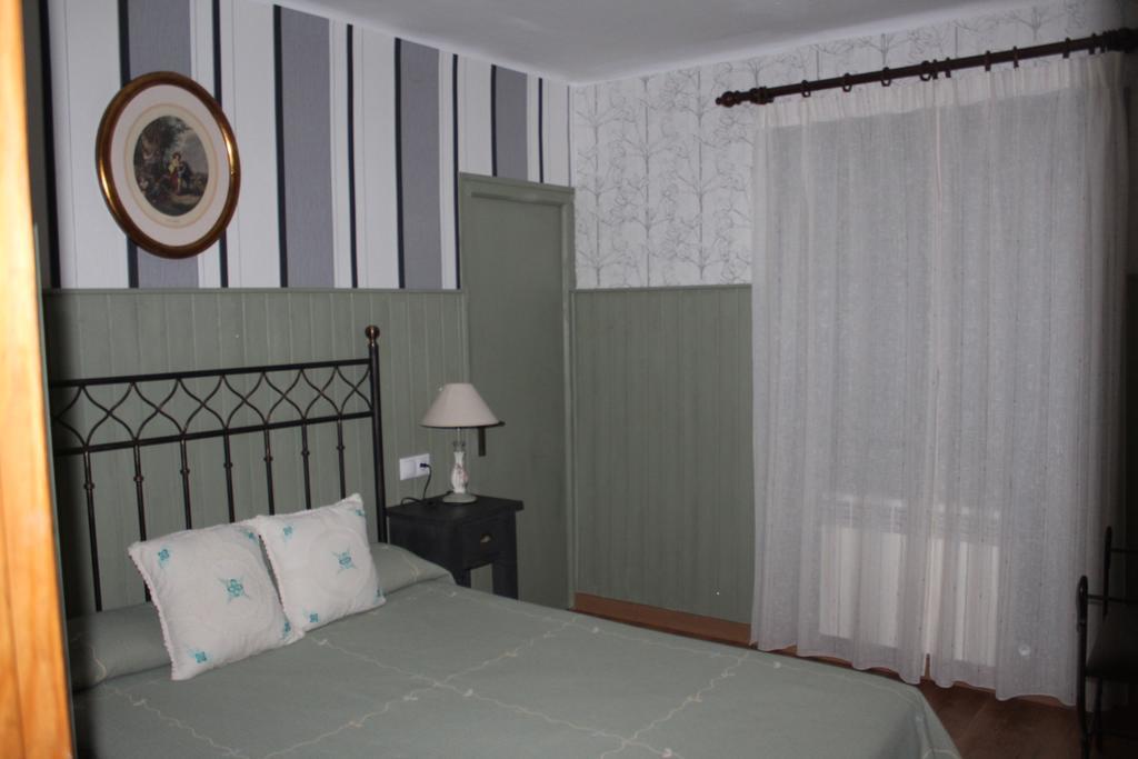 גיסאנדו Hostal-Restaurante Fogon De Gredos מראה חיצוני תמונה
