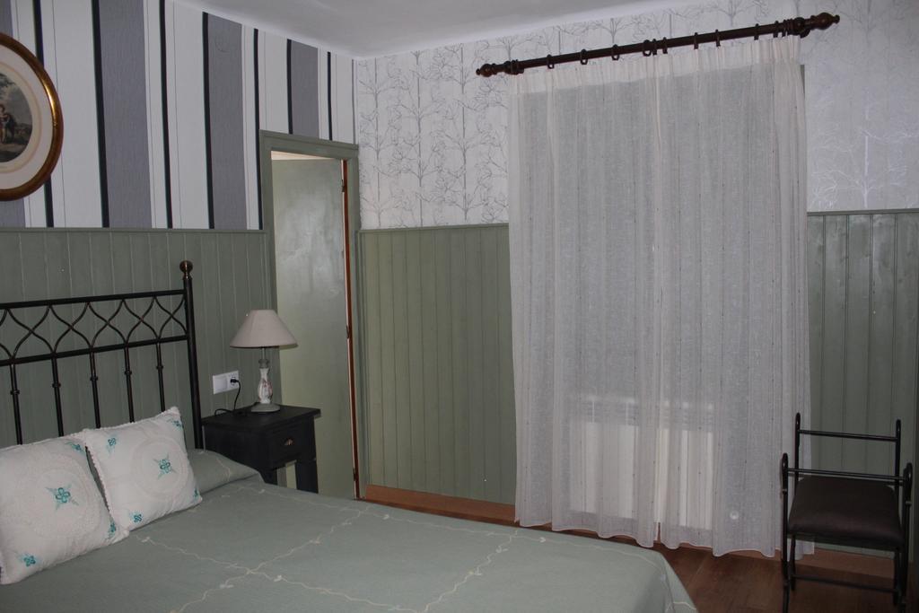 גיסאנדו Hostal-Restaurante Fogon De Gredos מראה חיצוני תמונה