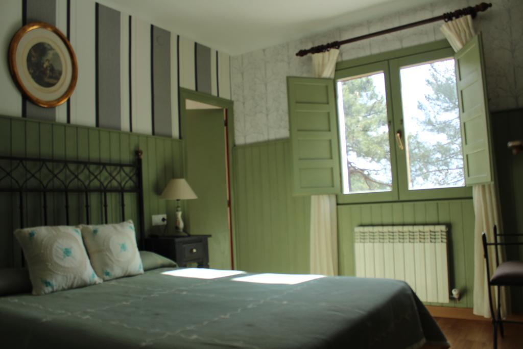 גיסאנדו Hostal-Restaurante Fogon De Gredos מראה חיצוני תמונה